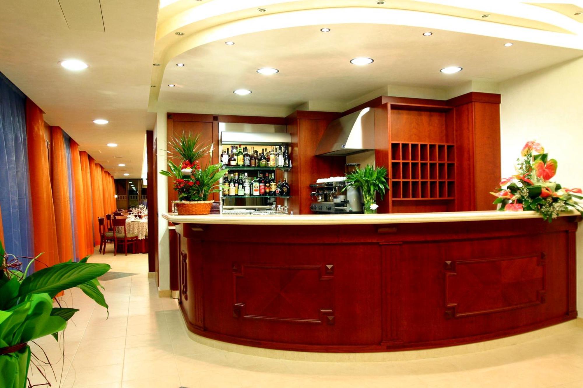 Hotel Il Melograno Mattinata Extérieur photo